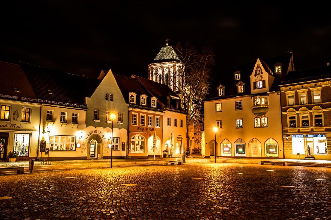 Markt 15 Gaestehaus Зенфтенберг Экстерьер фото